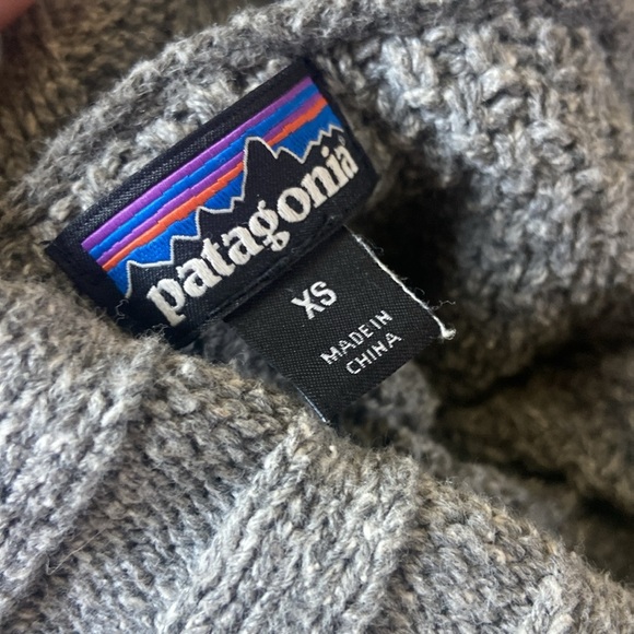 Patagonia Women’s Off Country Turtleneck Gray Sz XS
Style #50570 - Picture 3 of 5